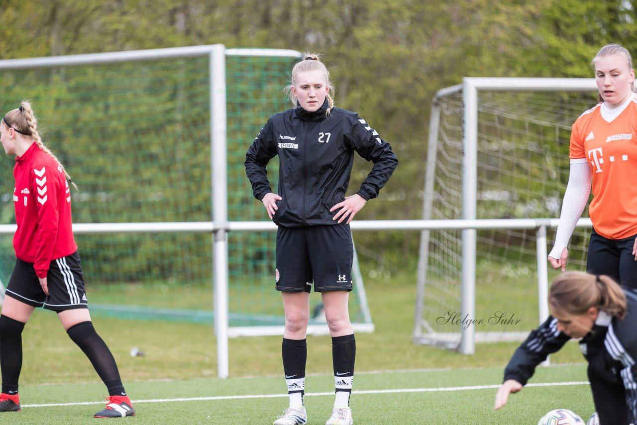 Bild 114 - Co-Trainerin der Frauen Nationalmannschaft Britta Carlson in Wahlstedt